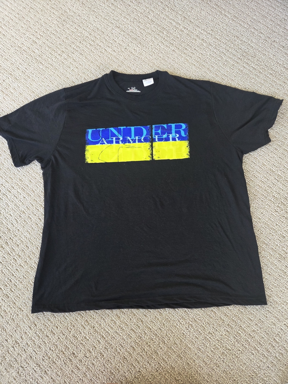 Under Armour HeatGear Black Graphic T-Shirt Size Large